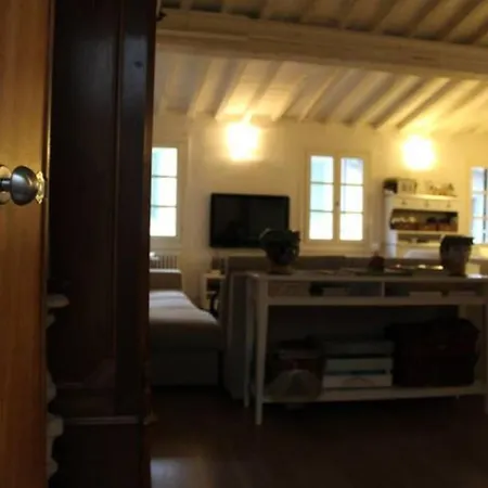 Cosy Flat In The Heart Of Floransa